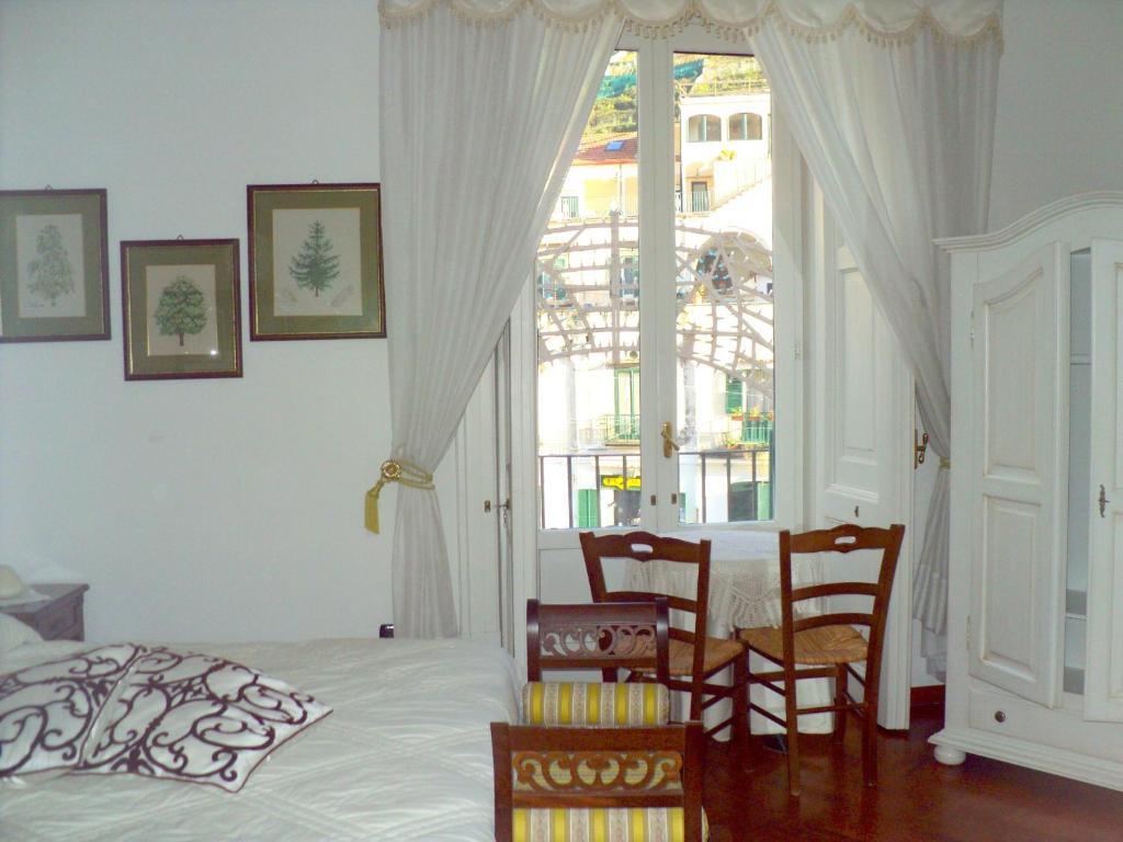 לינה וארוחת בוקר מאיורי Casa Mariannina חדר תמונה