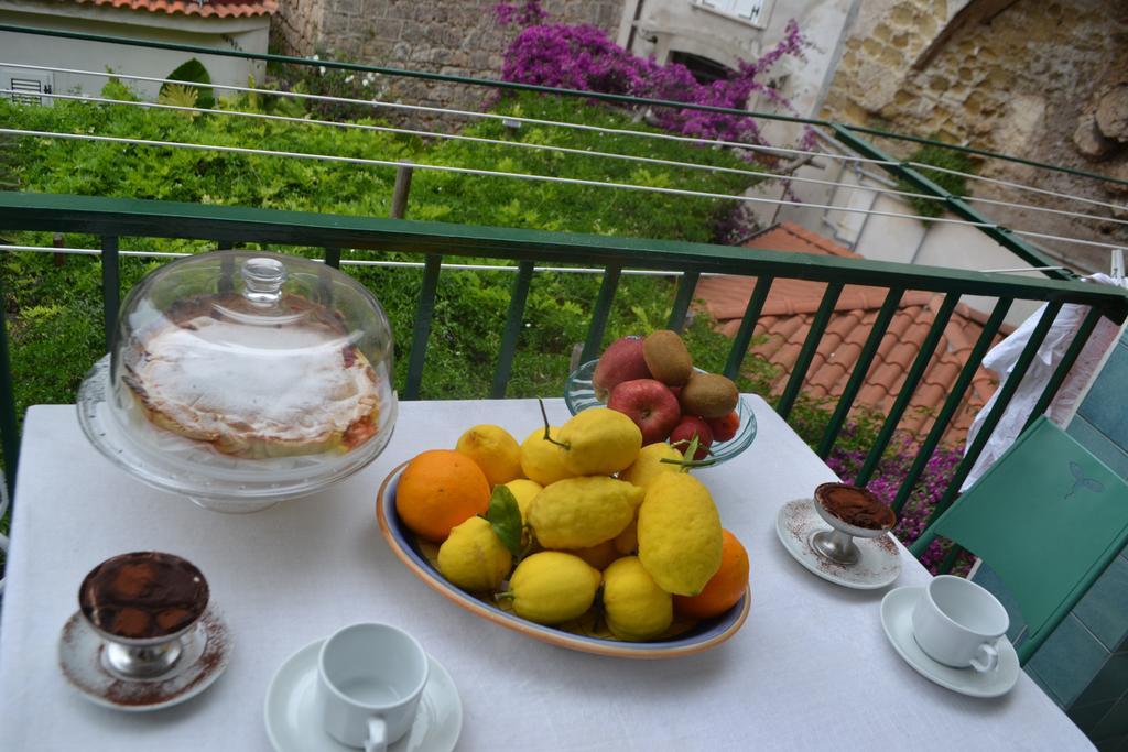 לינה וארוחת בוקר מאיורי Casa Mariannina מראה חיצוני תמונה